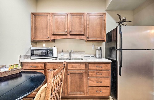 Mount Lena Apartment | Boonsboro Studio w/Wood-Burning Fire Pit!