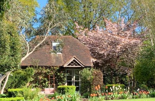 Petersfield Bed & Breakfast | Bootmenders B&B