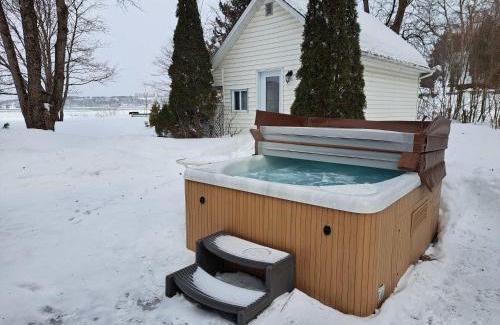 Saint-Nicolas Ski Chalet | Bord de Fleuve - Spa - La Presqu'ile