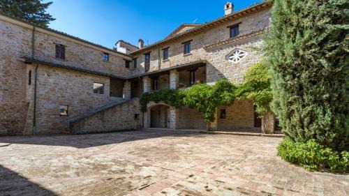 Camerino Villa | BORGO COLLE RIDENTE 13, Emma Villas