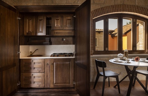 Pietrelcina House | Borgo Olivo-HOME BIANCOLILLA