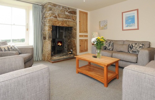 Saint Martin Cottage | BOSISTOW FARMHOUSE, pet friendly, with open fire in Porthgwarra