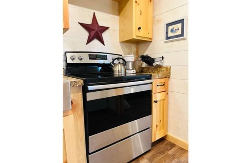 Granbury Cabin | Bosque Breeze