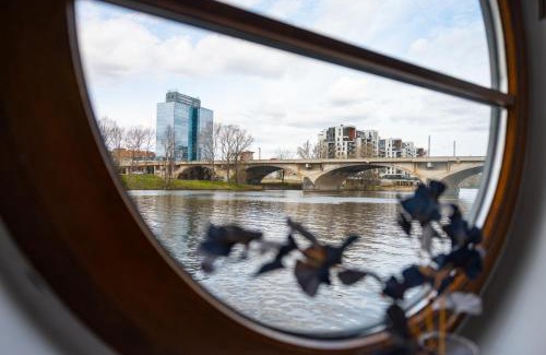 Rohansky ostrov Boat Rental | Botel Marina