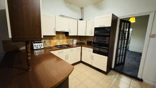 Hull House | Boulevard double room in shared accommodation