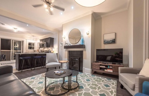 Quidi Vidi House | Boulevard House | Quidi Vidi Lake | Parking