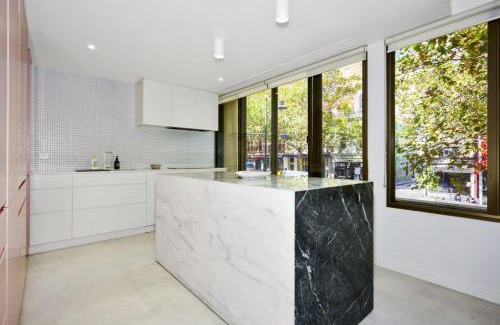 Chinatown Apartment | Bourke Street Urban Retreat