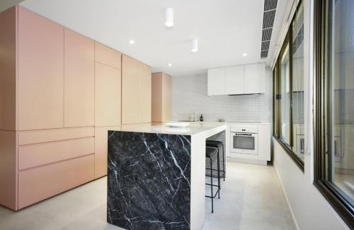 Chinatown Apartment | Bourke Street Urban Retreat