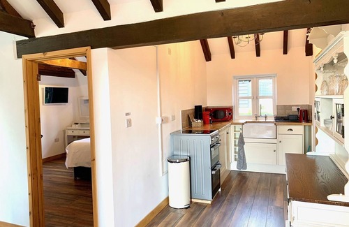 Hailsham Cottage | Boutique 3-Bed Cottage in Hellingly