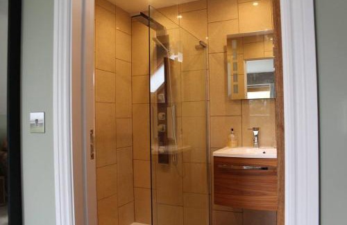 Wilby Apartment | Boutique double room with countryside views