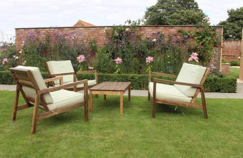 Wilby Apartment | Boutique double room with countryside views