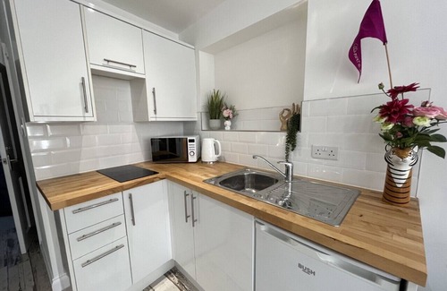 Babbacombe Apartment | Boutique Holiday Apartment in Torquay, Devon within walking distance to the sea