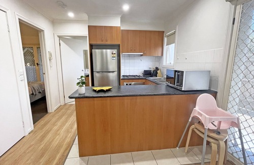 Box Hill House | Box Hill Compact Home Small family WiFi