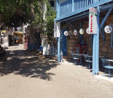 Kaleucagiz Bed & Breakfast | Boynuz Ağacı pansiyon