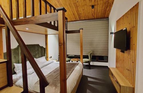 The Mall Road Villa | Brahmakamal