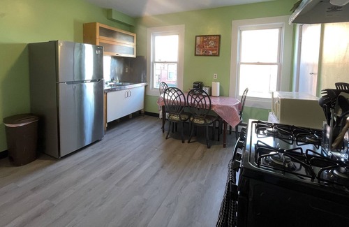 West End Providence House | Brand New 3B1B comfy home in convenient location