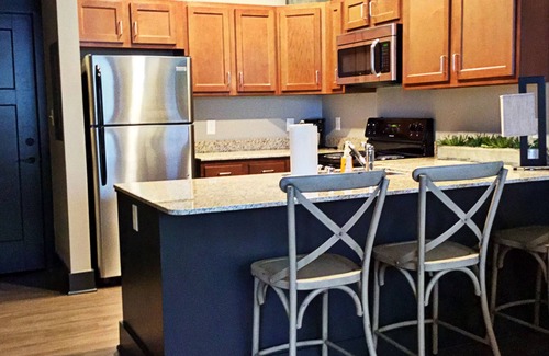 Lexington Apartment | *Brand New Cozy Apartment|Close to Everything*