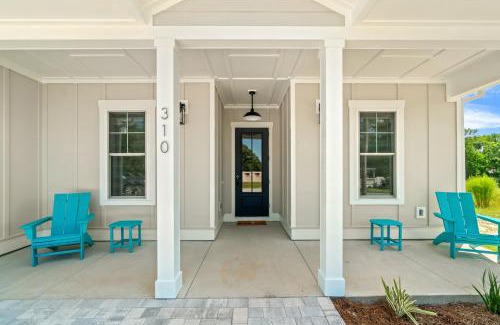 Laguna Beach House | Brand New Home with In-ground Pool, Four Houses From Beautiful Laguna Beach