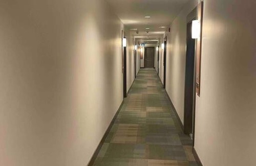 Willoughby Apartment | Brand New Luxury 1 Bedroom Condo W/Free Parking