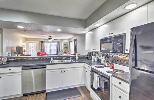 Table Rock Condo | Branson Resort Condo - 3 Miles to the Strip!