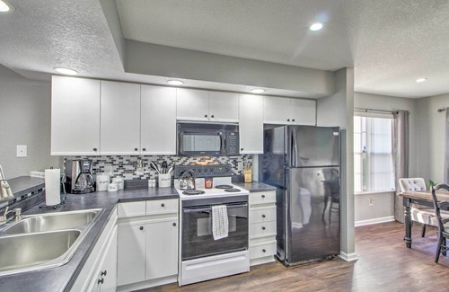 Table Rock Condo | Branson Resort Condo - 3 Miles to the Strip!