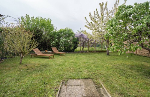 Besse-sur-Braye House | Break en Sarthe - Wifi - Jardin