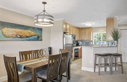 Seaview House | Breathtaking 180° Water Views from Beards Hollow to Long Beach