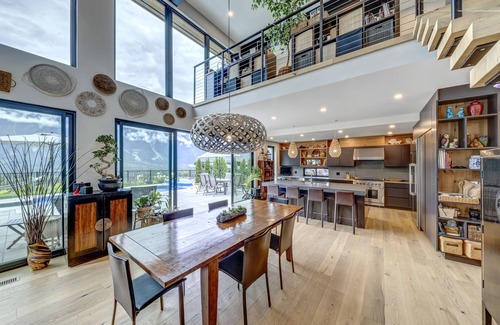 Mount Currie House | Breathtaking Mountain View with Private Pool & Hot Tub