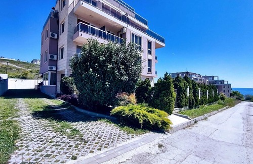 Byala Condo | Breeze & Beach Studio 2 (Studio with sea view and close to the beach)