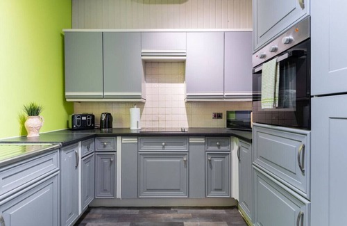 Glenisla Apartment | Bridge View Apartment