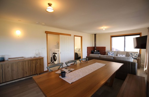 Port Arthur Cottage | Bridgecroft Beach Shack - blissful spa retreat for 6