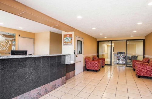 Sublimity Hotel | Bridgeway Inn & Suites