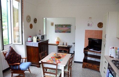 Pieve di Teco Apartment | Bright and welcoming apartment in the historic center of Pieve di Teco