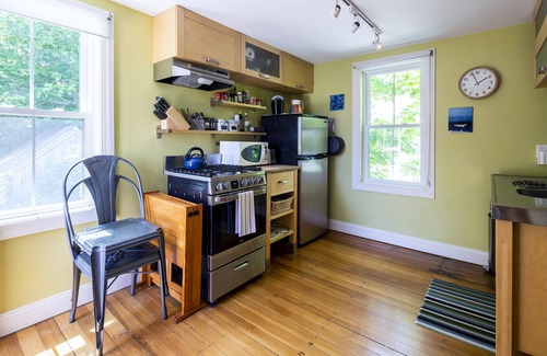 Provincetown Condo | bright, comfortable 1-bedroom, close to town center