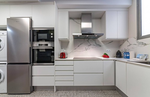 El Putget i Farro Apartment | Bright Duplex with a Spacious Terrace