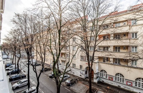 Stuwerviertel Apartment | Bright Leopoldstadt 2BR w/Elevator, nr U1 & U2, by Blueground