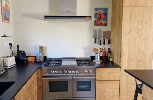 Gragnague House | Bright villa+ studio