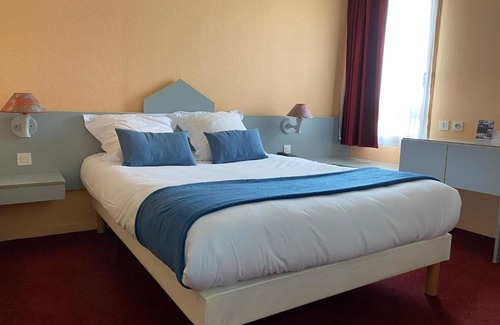 Avermes Hotel | Brit Hotel Essentiel Moulins Avermes