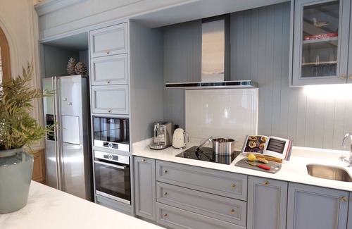 Mu Si House | British style home - 6 bedrooms Private Residence