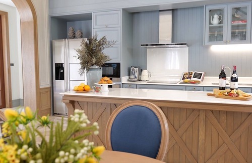 Mu Si House | British style home - 6 bedrooms Private Residence