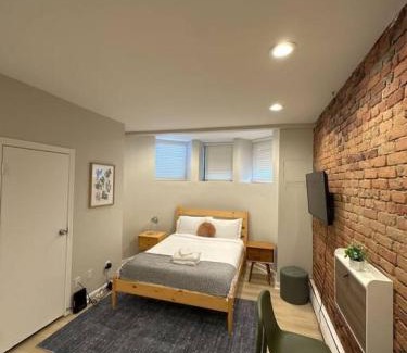 Prudential - St. Botolph Apartment | Brixton Studio Minutes from Back Bay