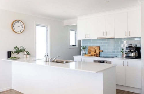 Inverloch House | Broadbeach House Inlet