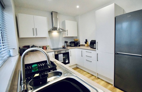 Bromsgrove House | Bromsgrove. Newly Refurbed Property With Outhouse. 4 bed 2.5 Bathroom Games Room