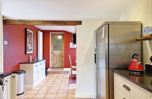 Thakeham Cottage | Broomy Cottage - sleeps 10 guests in 5 bedrooms