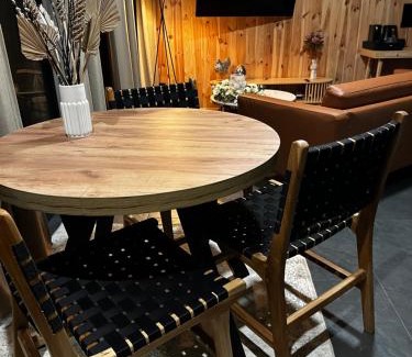 gmina Slemien Apartment | Brown Deer - z Sauną na Tarasie, Jacuzzi i Widokiem na Góry - by Deer Hills Luxury Apartments