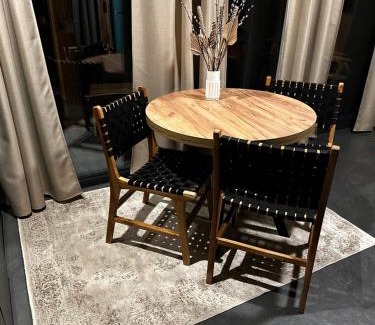 gmina Slemien Apartment | Brown Deer - z Sauną na Tarasie, Jacuzzi i Widokiem na Góry - by Deer Hills Luxury Apartments