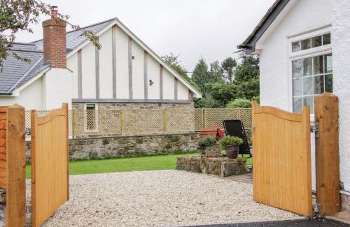 Longford House | Bryn Celyn