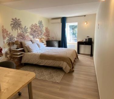 Dieulefit House | Bubble rooms Chambres confortables en plein centre de Dieulefit