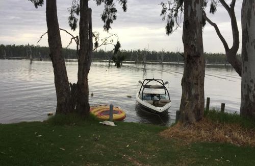 Bundalong House | Bundalong Waterfront