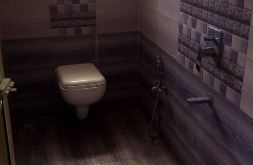 Ulhasnagar House | Bungalow For Party With Friends And Family Near Mumbai